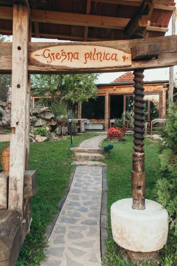 Gresna Pilnica Hotel Klenovnik Luaran gambar